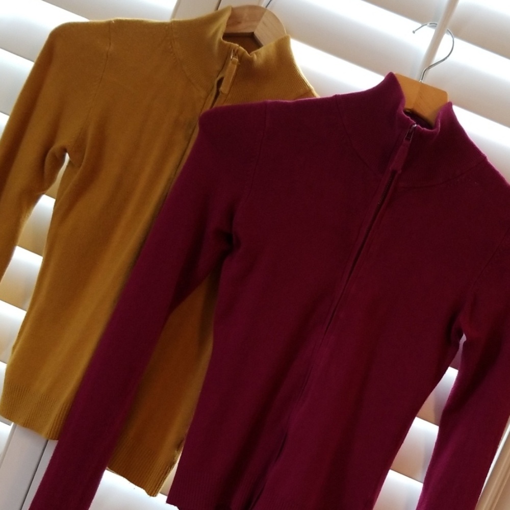 Set of 2 Zara sweaters